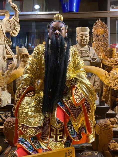 道高龍虎伏 德重鬼神欽